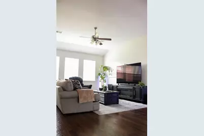 4703 N Bella Court, Alvin, TX 77511 - Photo 10