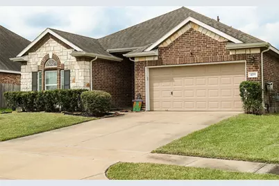 4703 N Bella Court, Alvin, TX 77511 - Photo 2