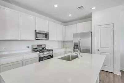 2160 Salinas Drive, Rosharon, TX 77583 - Photo 6