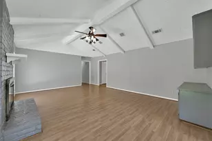 27121 Wells Ln, Oak Ridge North, TX 77385 - Photo 10