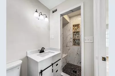 1127 Harris Way, Galveston, TX 77551 - Photo 10