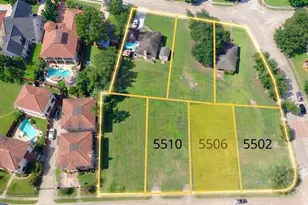 5506 McCulloch Cir, Houston, TX 77056 - Photo 1