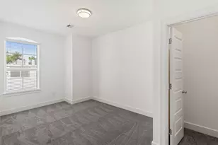 7702 Westside Villas Ln, Houston, TX 77055 - Photo 22