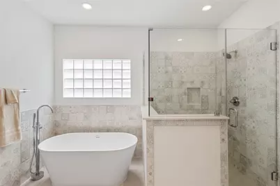 7702 West Side Villas Lane, Houston, TX 77055 - Photo 18