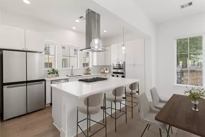 7702 West Side Villas Lane, Houston, TX 77055 - Photo 1