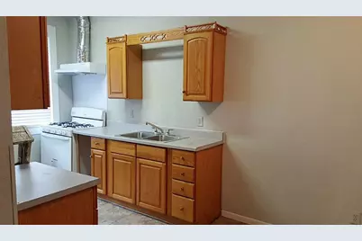 402 Hutcheson Street #5, Houston, TX 77003 - Photo 4