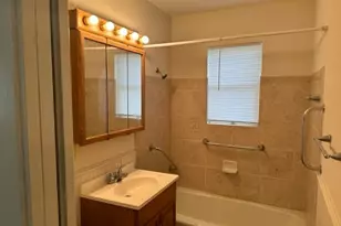 230 Laurel St, Lake Jackson, TX 77566 - Photo 8