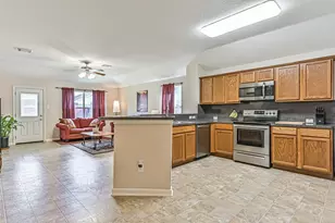 11304 Morning Brook Dr, Pearland, TX 77584 - Photo 12