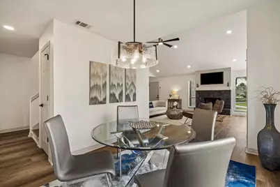9203 Belle Park Drive, Houston, TX 77099 - Photo 10