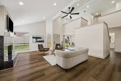 9203 Belle Park Drive, Houston, TX 77099 - Photo 8