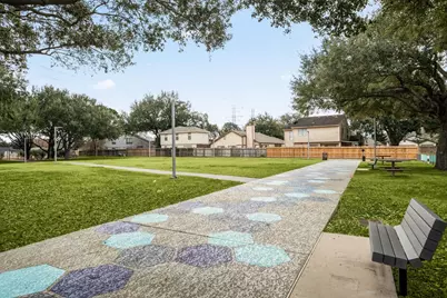 9203 Belle Park Drive, Houston, TX 77099 - Photo 38
