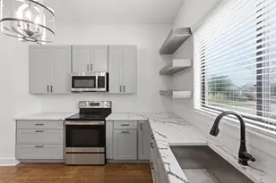 3034 Wayne St, Houston, TX 77026 - Photo 8