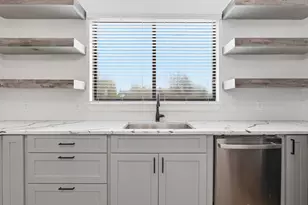 3034 Wayne St, Houston, TX 77026 - Photo 10