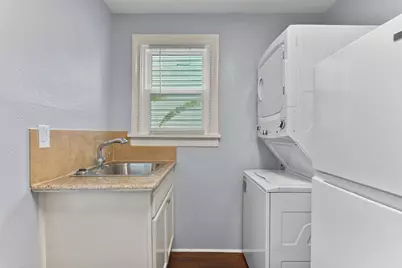 909 28th Street, Galveston, TX 77550 - Photo 14