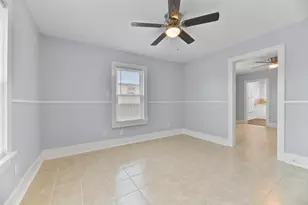 909 28th St, Galveston, TX 77550 - Photo 8