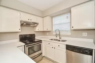 3150 Walnut Bend Ln, Houston, TX 77042 - Photo 12