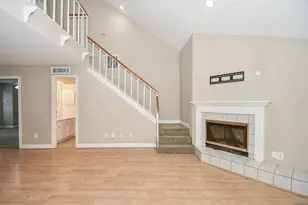 3150 Walnut Bend Ln, Houston, TX 77042 - Photo 4