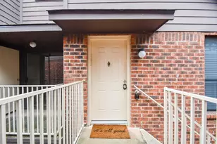 3150 Walnut Bend Ln, Houston, TX 77042 - Photo 2