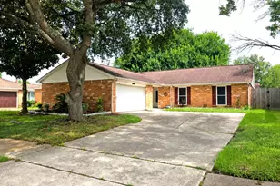 9811 Rocky Hollow Rd, La Porte, TX 77571 - Photo 1