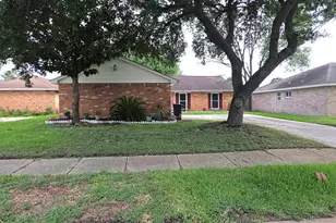 9811 Rocky Hollow Rd, La Porte, TX 77571 - Photo 2