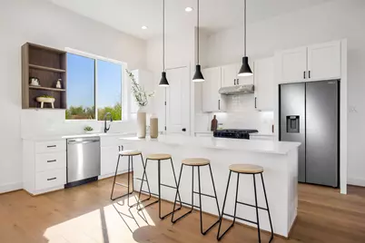 2810 Mills Street, Houston, TX 77026 - Photo 2