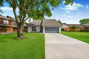 13114 Ensley Wood Dr, Houston, TX 77082 - Photo 2