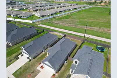 7446 French Quarter Court, Fulshear, TX 77441 - Photo 30