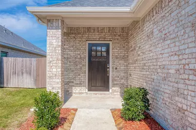 7446 French Quarter Court, Fulshear, TX 77441 - Photo 2