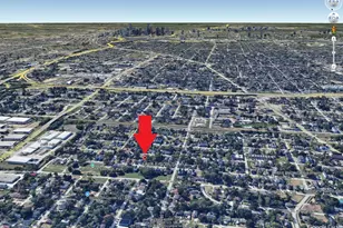 818 E 40th St, Houston, TX 77022 - Photo 2