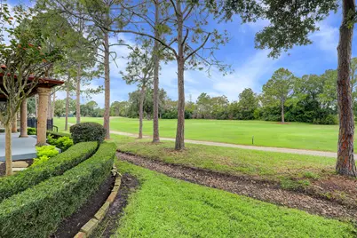 2410 Sawgrass Court, League City, TX 77573 - Photo 4