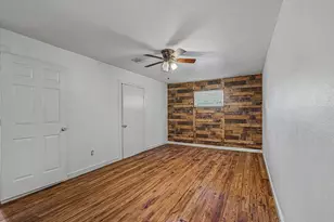 8159 Glenhollow Dr, Houston, TX 77033 - Photo 14