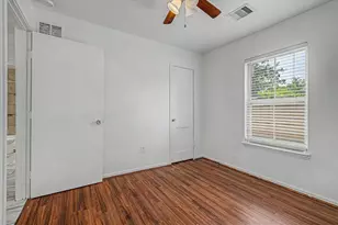8159 Glenhollow Dr, Houston, TX 77033 - Photo 20