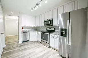 2585 Marilee Ln, Houston, TX 77057 - Photo 4