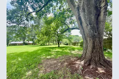 2710 Heather Glen, Brenham, TX 77833 - Photo 2