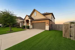 4638 Valley Rill Rd, Katy, TX 77449 - Photo 2