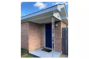 2303 Blodgett St, Houston, TX 77004 - Photo 2