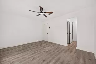 13722 New Village Ln, Sugar Land, TX 77498 - Photo 22