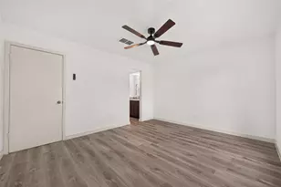 13722 New Village Ln, Sugar Land, TX 77498 - Photo 20