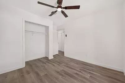 13722 New Village Lane, Sugar Land, TX 77498 - Photo 18