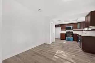 13722 New Village Ln, Sugar Land, TX 77498 - Photo 10