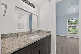 13722 New Village Ln, Sugar Land, TX 77498 - Photo 26
