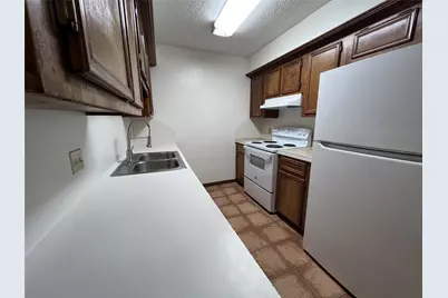3008 Manor Lane #B, Huntsville, TX 77340 - Photo 2