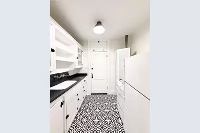 1126 Berthea Street #16, Houston, TX 77006 - Photo 8