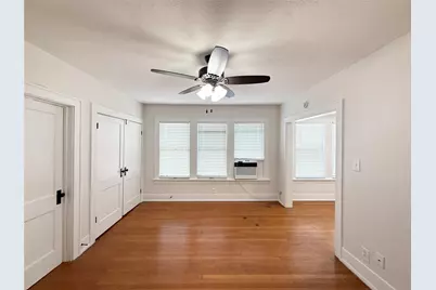 1126 Berthea Street #16, Houston, TX 77006 - Photo 2