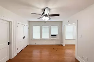 1126 Berthea St, Houston, TX 77006 - Photo 2