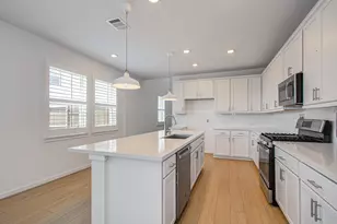 17602 Carnation Gln Dr, Richmond, TX 77407 - Photo 12