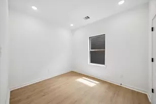 8129 Safebuy St, Houston, TX 77028 - Photo 8
