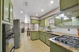15607 Artoys Dr, Tomball, TX 77377 - Photo 14
