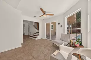 619 Flaghoist Ln, Houston, TX 77079 - Photo 10