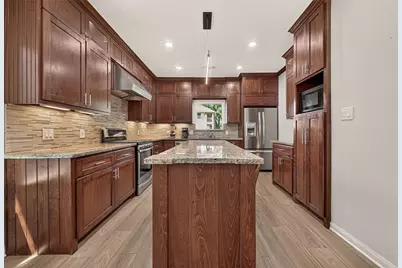 619 Flaghoist Lane, Houston, TX 77079 - Photo 18